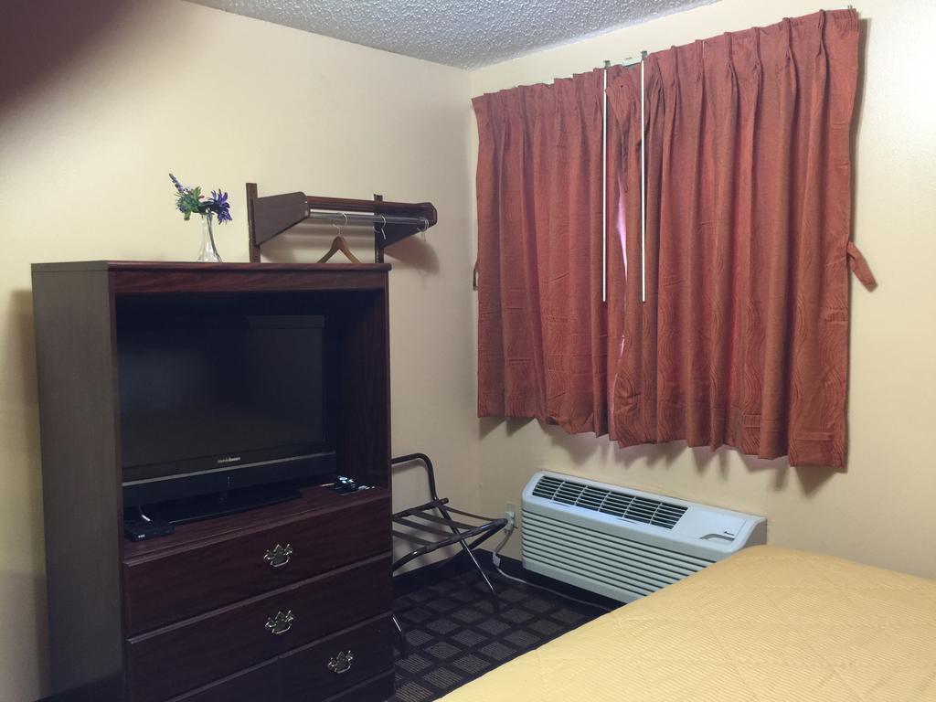 Holiday Lodge Pittsburg Esterno foto