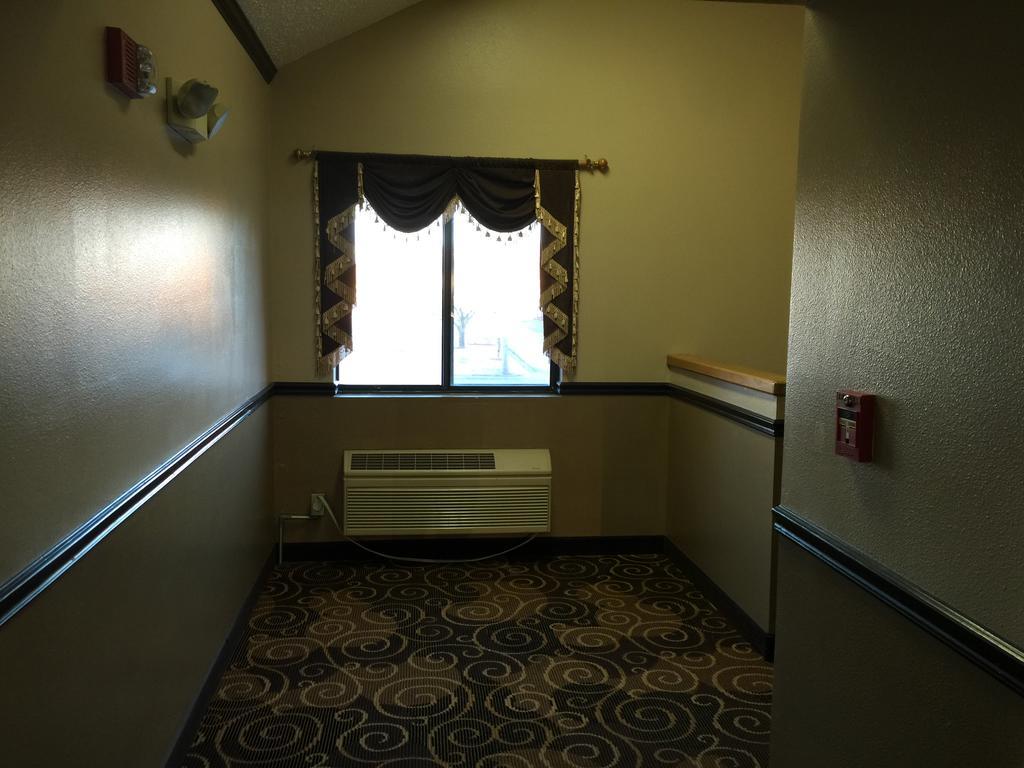 Holiday Lodge Pittsburg Esterno foto