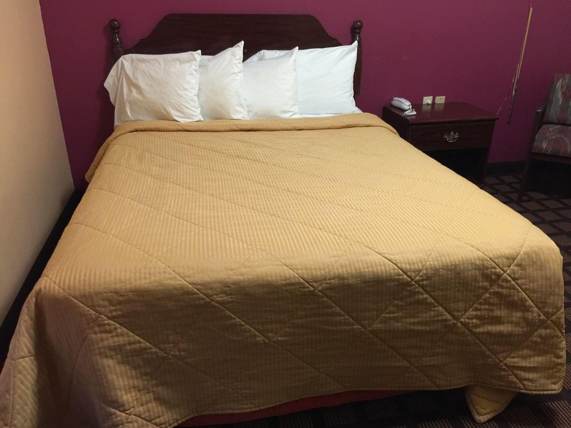 Holiday Lodge Pittsburg Esterno foto
